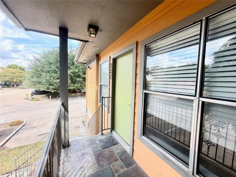Tiny photo for 3204 Manchaca RD #302, Austin, TX 78704 (MLS # 2989527)