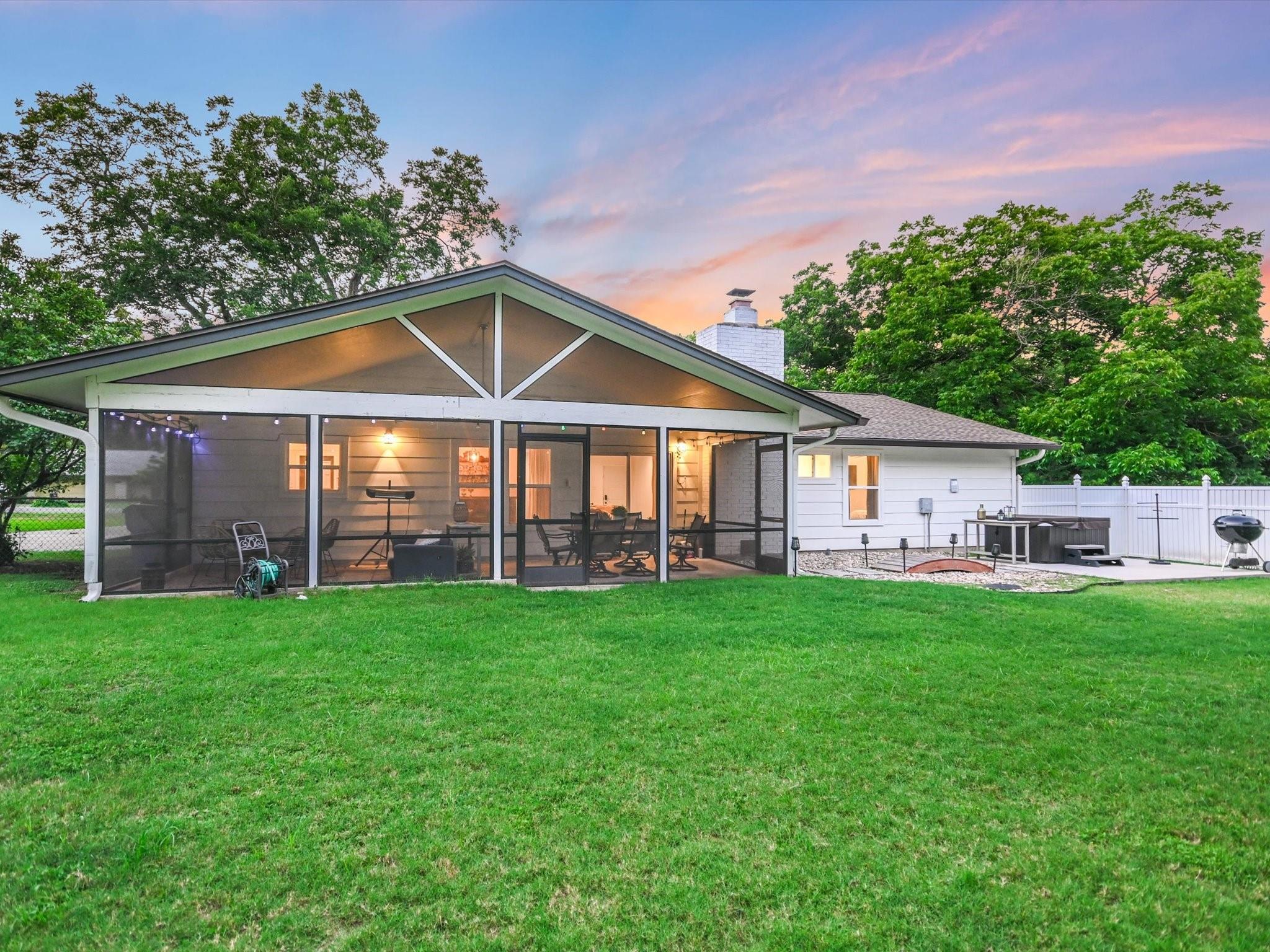 Austin, Texas 78748, United States, 4 Bedrooms Bedrooms, ,2 BathroomsBathrooms,Residential,Pending,52761