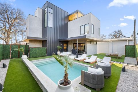 Photo of 1304 Comal ST, Austin, TX 78702 (MLS # 7859544)