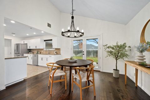 Tiny photo for 4702 Cap Rock DR, Austin, TX 78735 (MLS # 2431596)