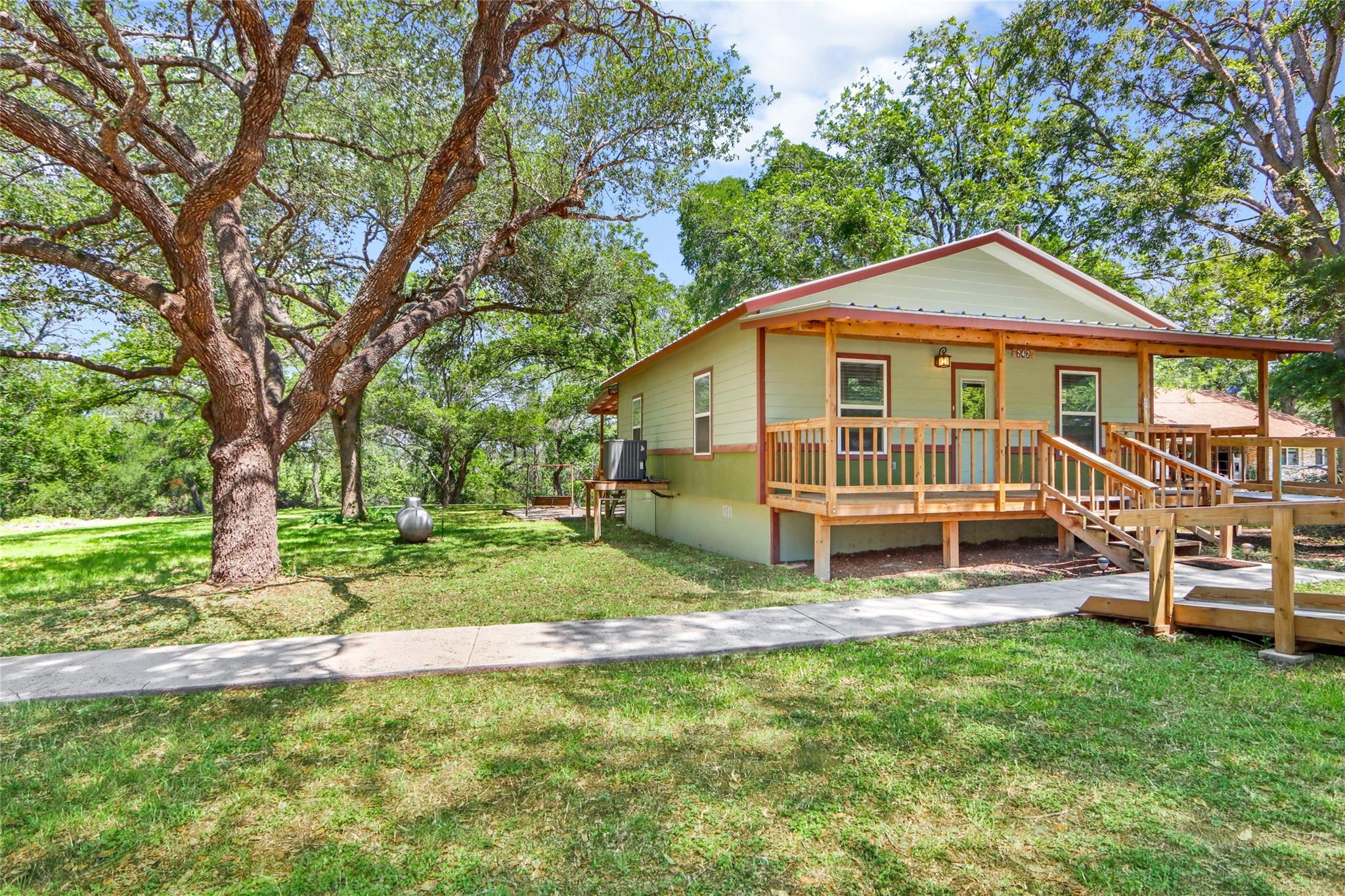 242 Meadow Lake DR