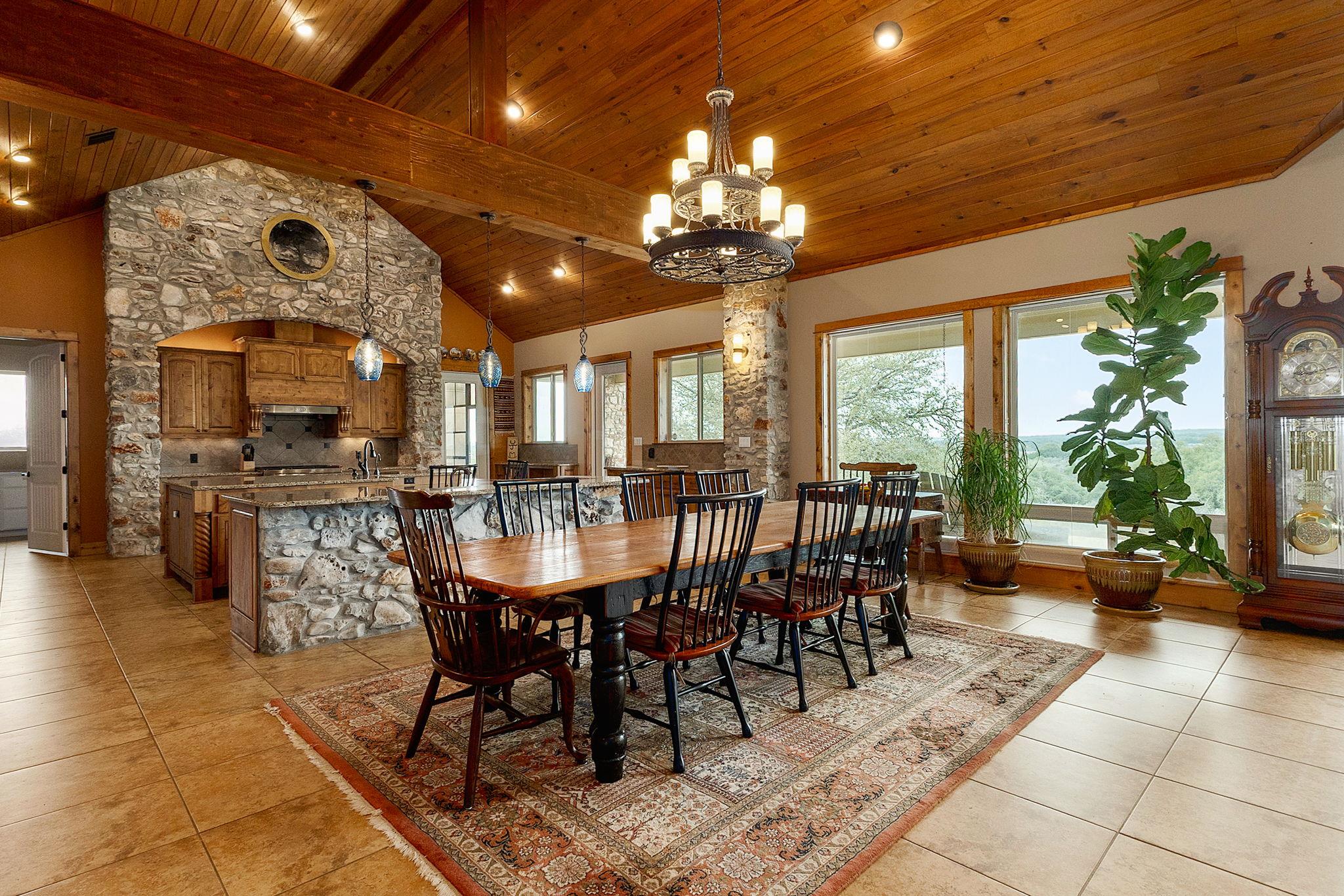 2810 Bridlewood Ranches Dr.