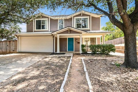 Photo of 1193 Curve ST, Austin, TX 78702 (MLS # 9705804)