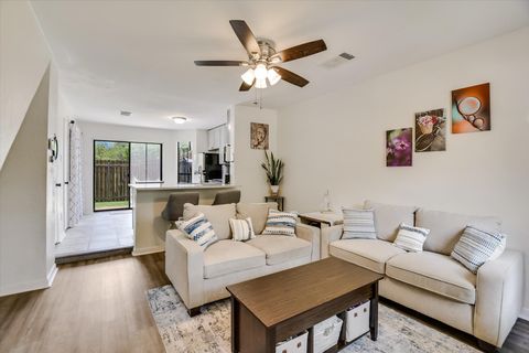 Photo of 11901 Swearingen DR #4, Austin, TX 78758 (MLS # 4747876) Photo of 11901 Swearingen DR #4, Austin, TX 78758 (MLS # 4747876)