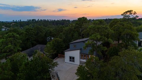 Photo of 326 Tahitian DR, Bastrop, TX 78602 (MLS # 2026227)