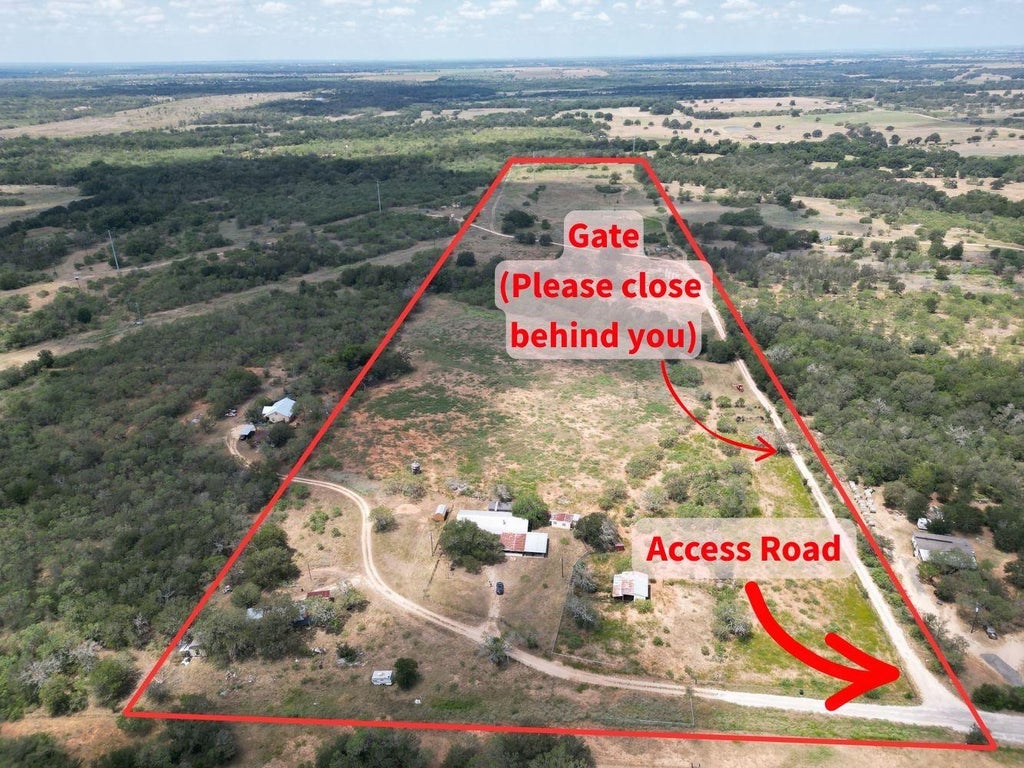 Photo of 3200 Cattlemens ROW, Lockhart, TX 78644 (MLS # 3863729)