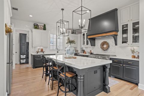 436 Santaluz PATH Austin TX 78732