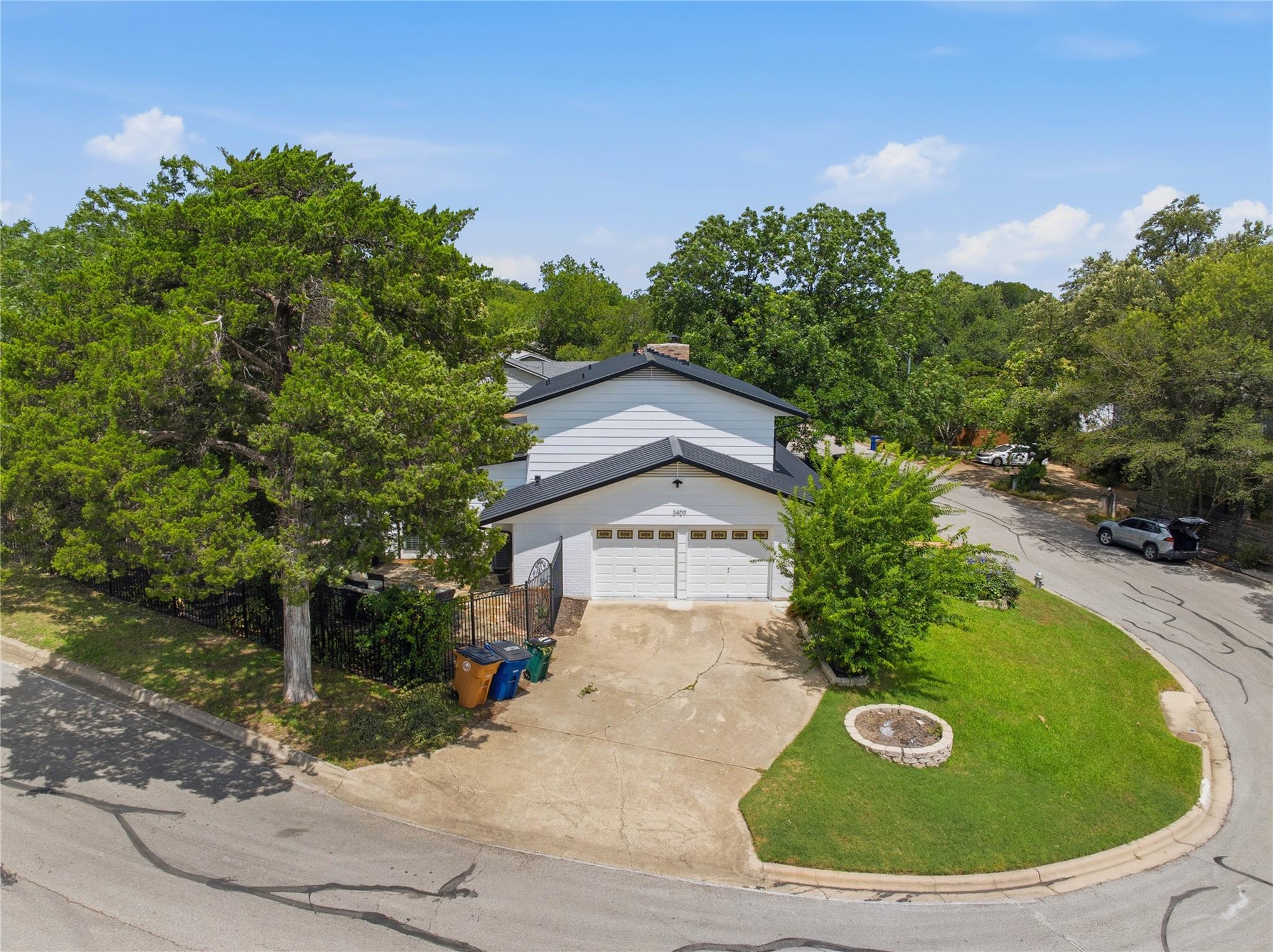 3409 Lakeside DR