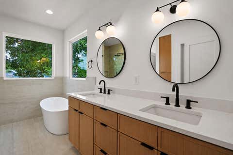 Tiny photo for 752 Pedernales ST, Austin, TX 78702 (MLS # 5803566)