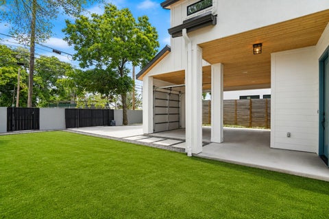 Tiny photo for 752 Pedernales ST, Austin, TX 78702 (MLS # 5803566)