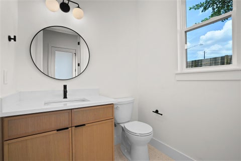 Tiny photo for 752 Pedernales ST, Austin, TX 78702 (MLS # 5803566)