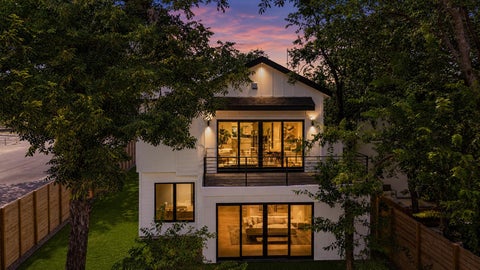 Photo of 752 Pedernales ST, Austin, TX 78702 (MLS # 5803566)