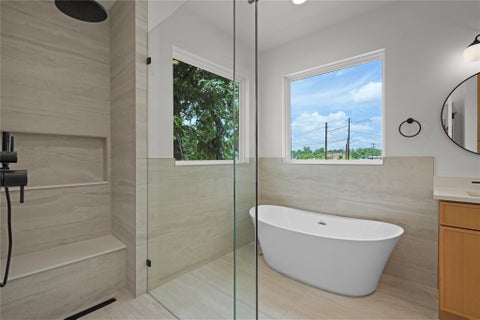 Tiny photo for 752 Pedernales ST, Austin, TX 78702 (MLS # 5803566)