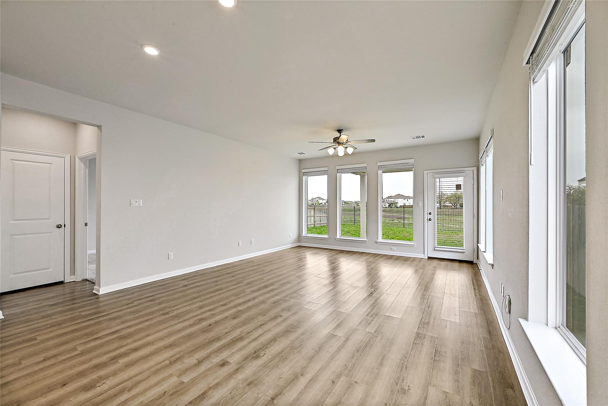 209 Banyon DR