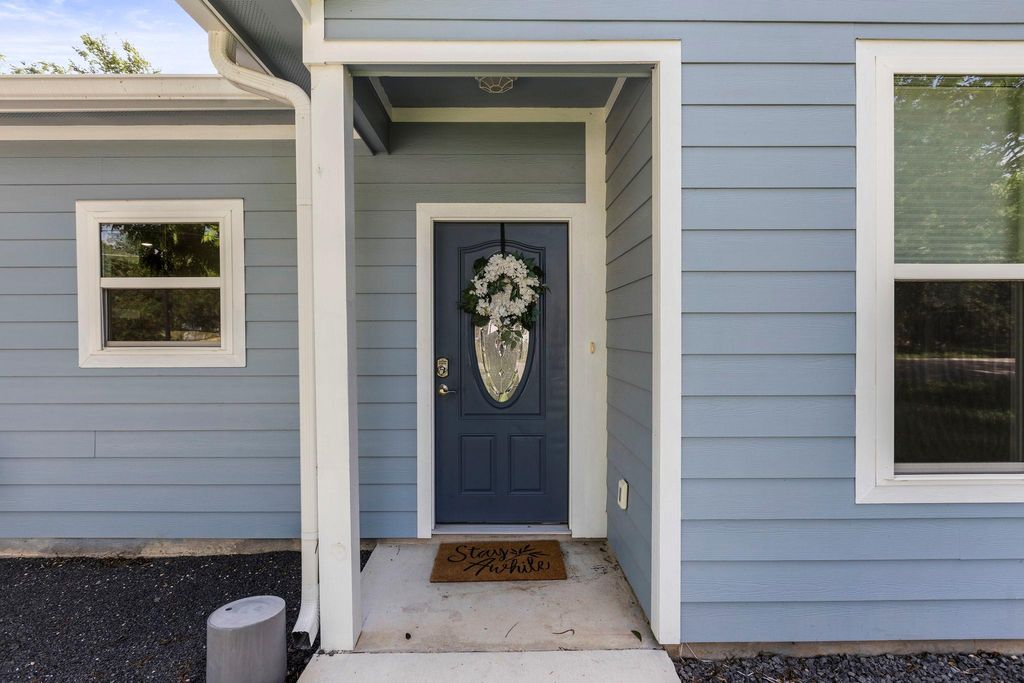 Photo of 700 S Church ST, Lockhart, TX 78644 (MLS # 8537980)