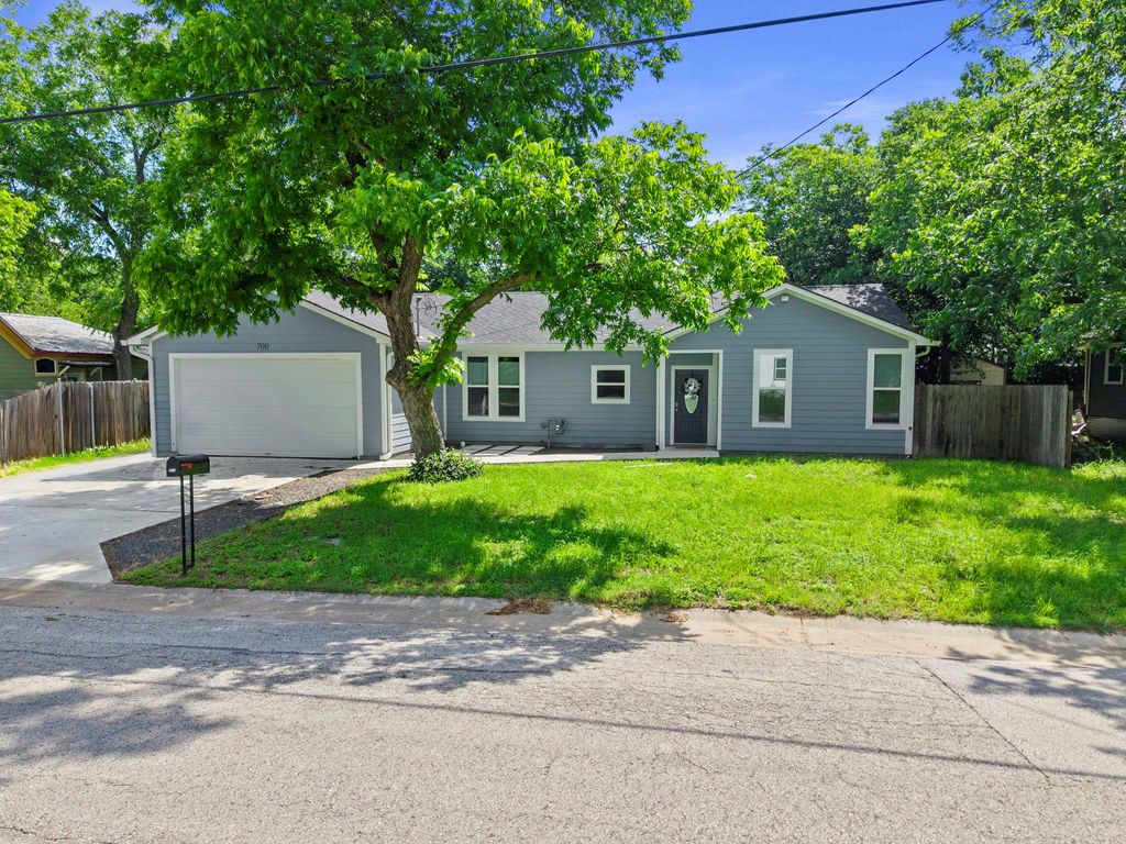 Photo of 700 S Church ST, Lockhart, TX 78644 (MLS # 8537980)