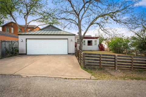 Tiny photo for 2009 Travis Heights BLVD, Austin, TX 78704 (MLS # 7824619)