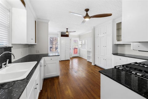 Tiny photo for 2009 Travis Heights BLVD, Austin, TX 78704 (MLS # 7824619)