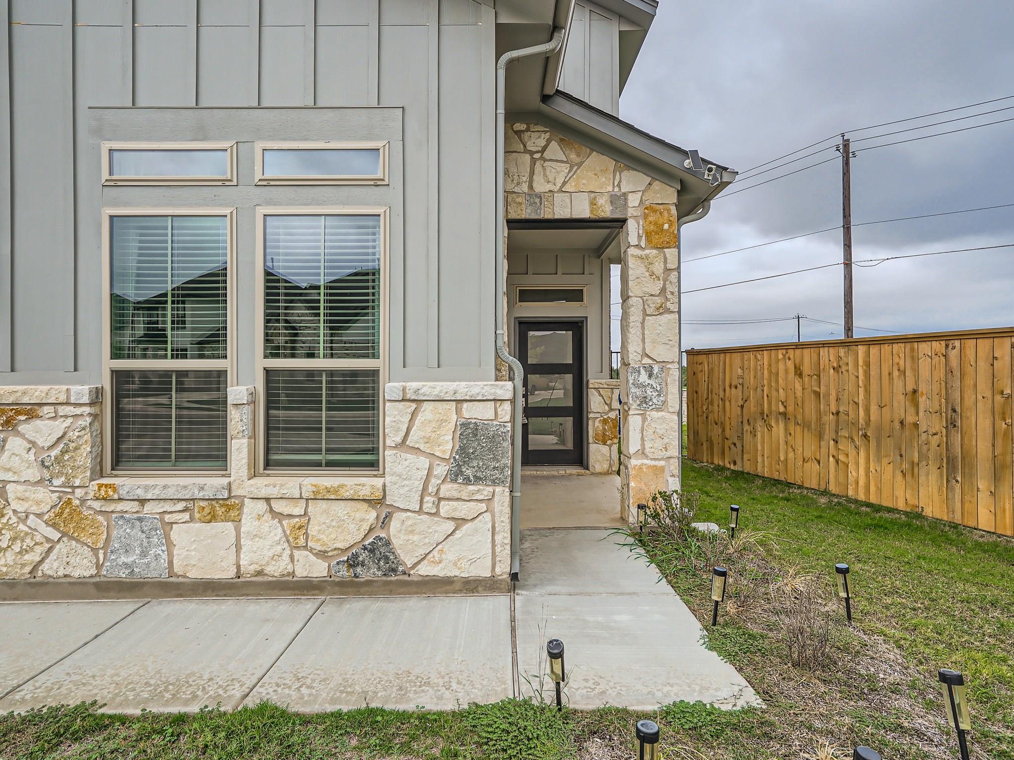 2800 Sebring CIR