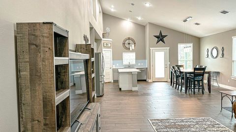 177 Mokulua LN Bastrop TX 78602