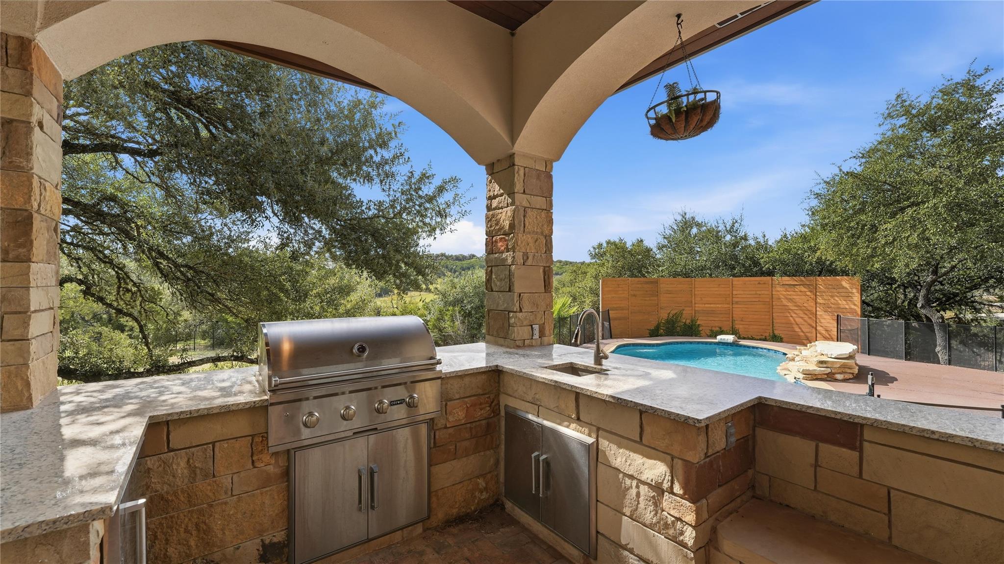 755 Ranchers Club LN