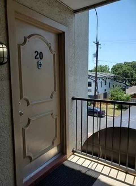 Photo of 910 Duncan LN #20, Austin, TX 78705 (MLS # 3294030) Photo of 910 Duncan LN #20, Austin, TX 78705 (MLS # 3294030)