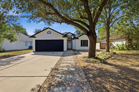 Photo of 812 HONEYSUCKLE DR, Leander, TX 78641 (MLS # 1508005)