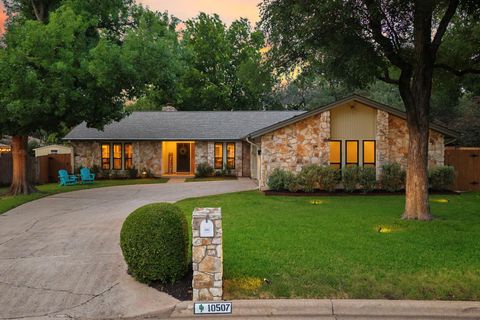 Photo of 10507 Ronwood DR, Austin, TX 78750 (MLS # 1206129)