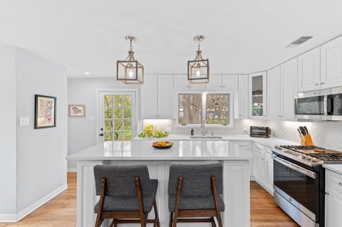 Photo of 3503 Vineland DR, Austin, TX 78722 (MLS # 7151767)