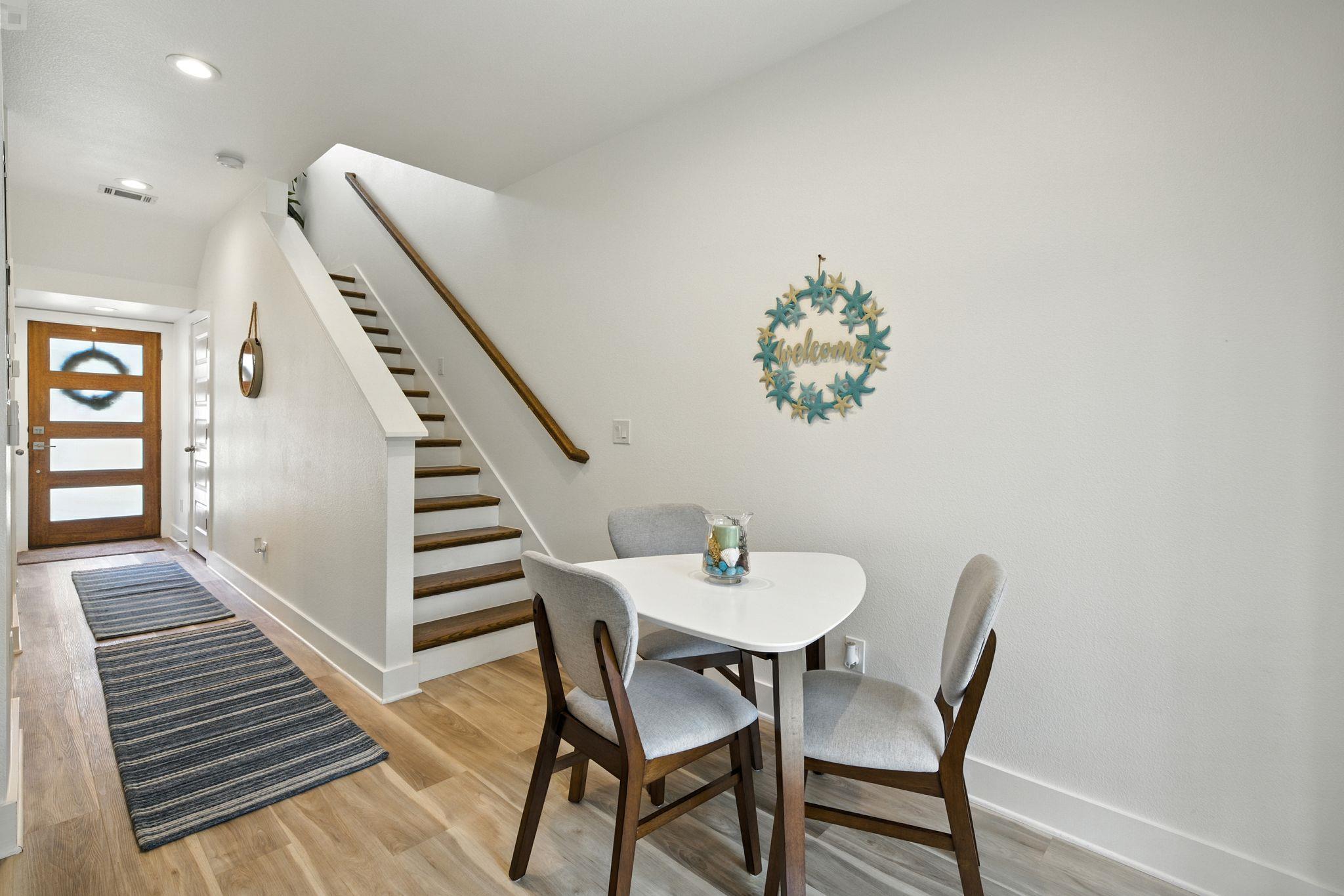 512 Palmer DR