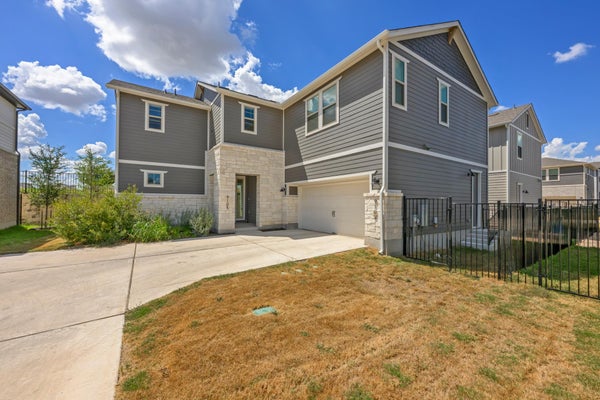 9105 HAMADRYAS DR, AUSTIN, TX 78744 - Image 82fa8a92d170e188e35fa1679ffbedbb/2127209292