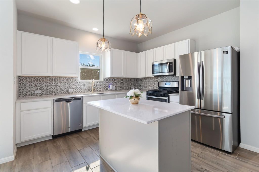 Photo of 113 William Moon WAY, San Marcos, TX 78666 (MLS # 1361320)