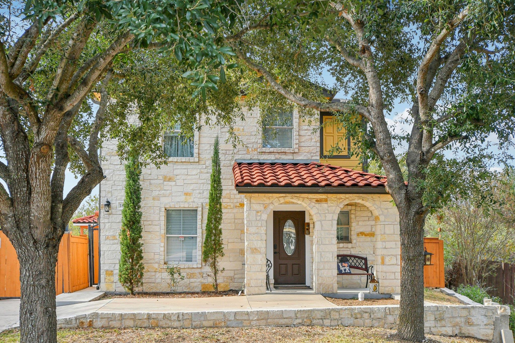 18205 Great Falls DR