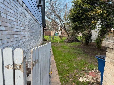 Tiny photo for 12800 Irongate Ave, Austin, TX 78727 (MLS # 3127214)