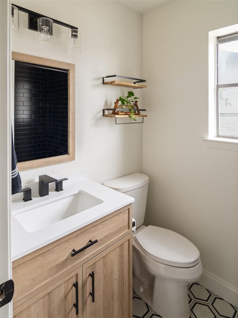Tiny photo for 304 Skyloop DR, Austin, TX 78745 (MLS # 1086345)