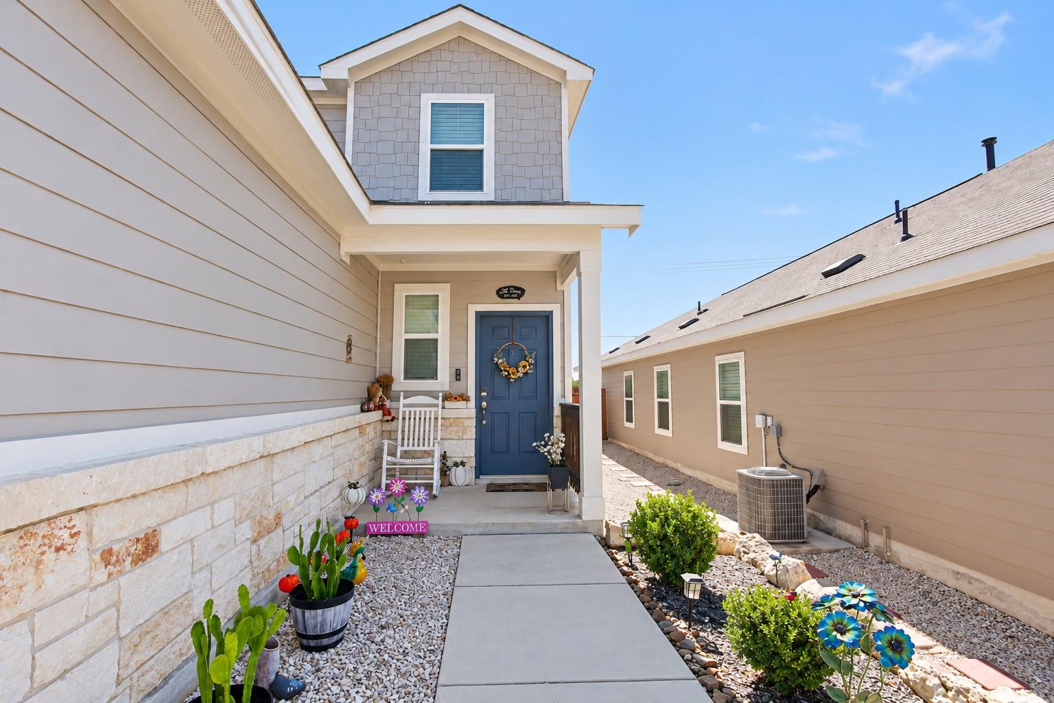160 Honey Oak LN