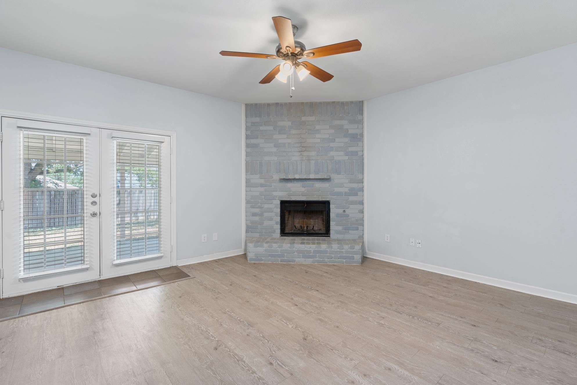 1102 Ivybridge DR