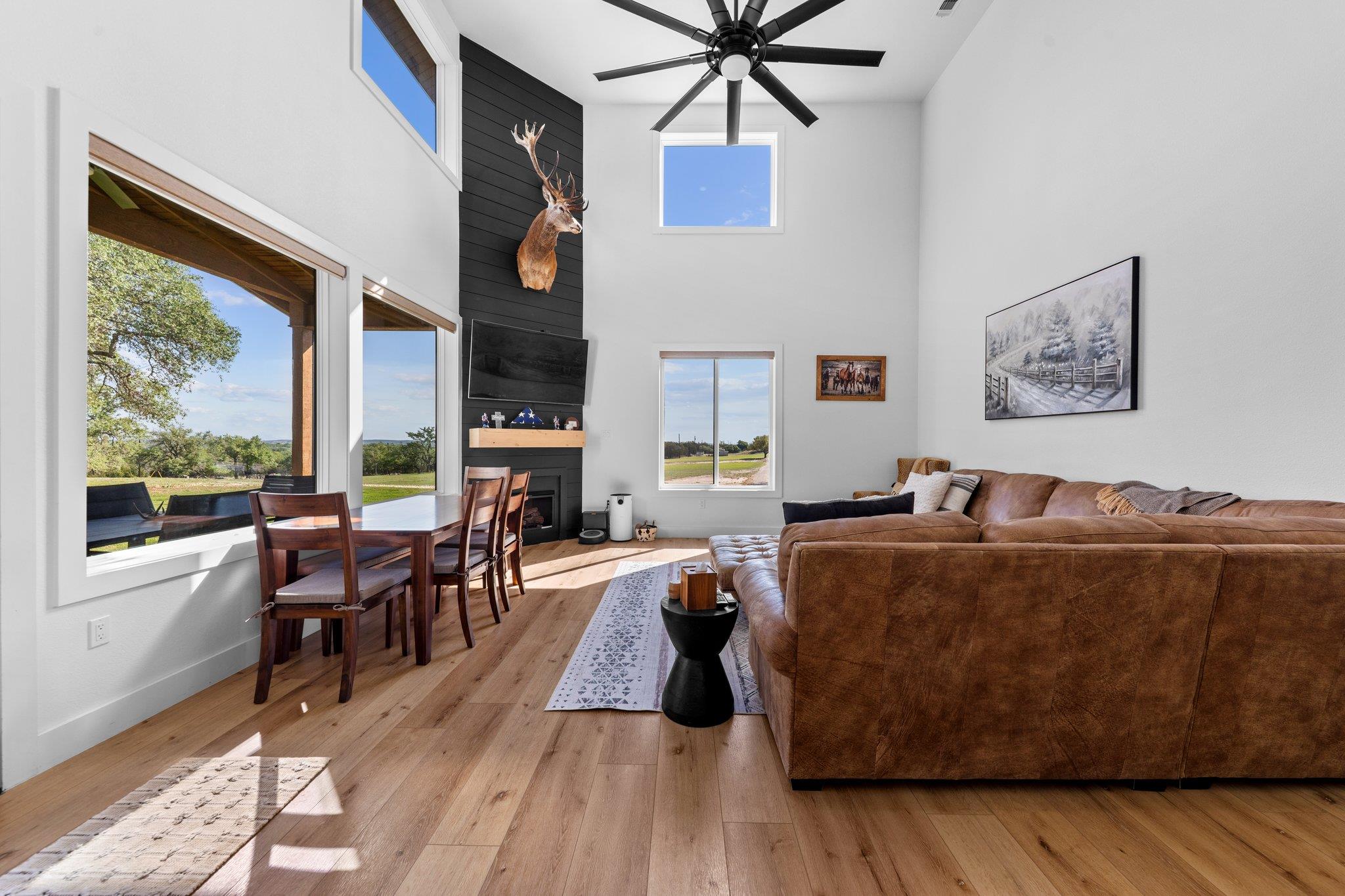 1800 Diamond Ridge DR