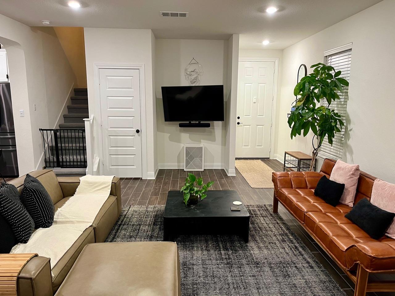 14217 Silver Lace LN