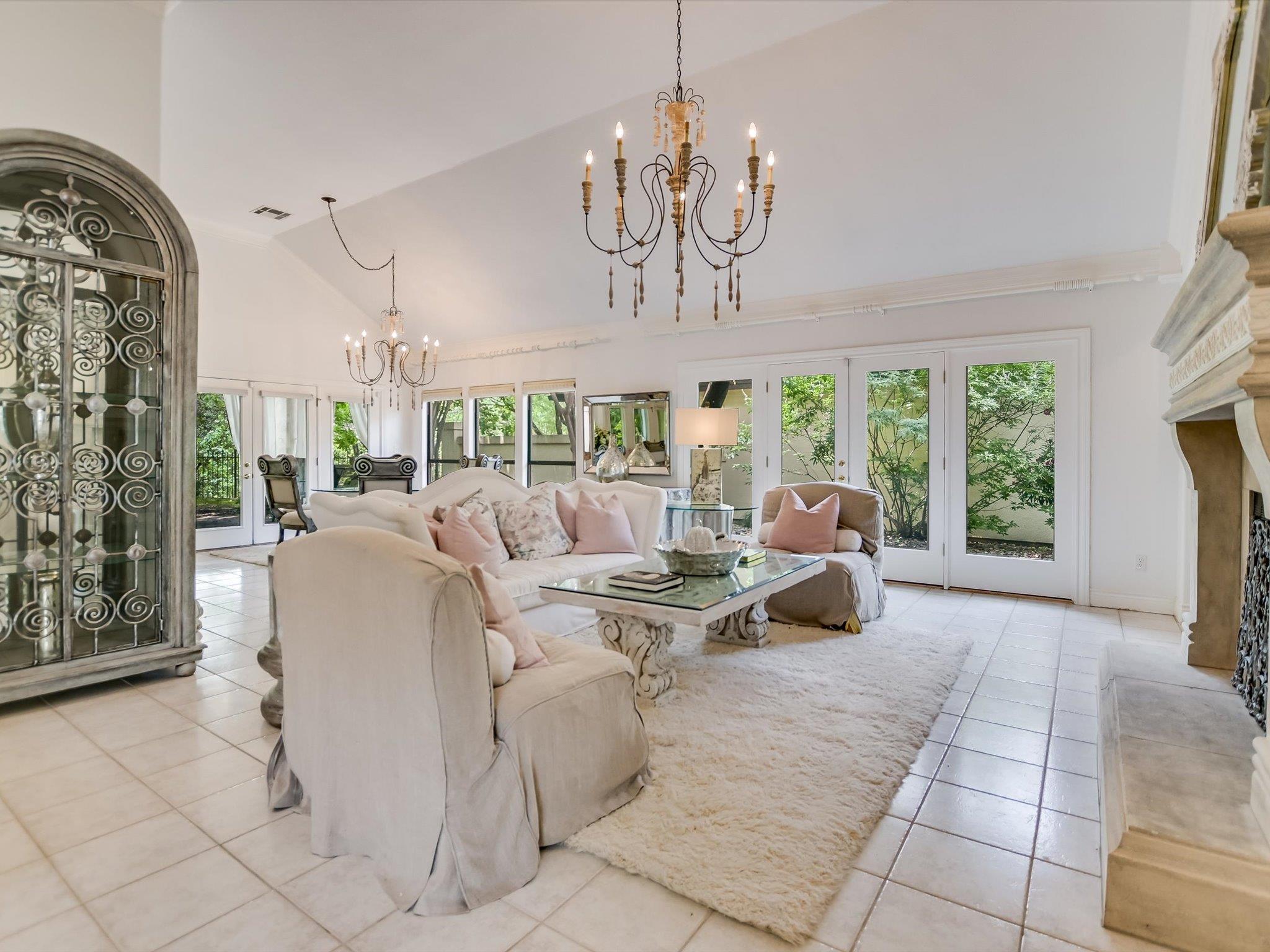 105 San Saba CT