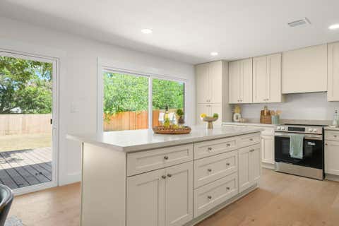 Tiny photo for 7010 Miranda DR, Austin, TX 78752 (MLS # 2724257)
