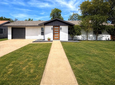 Photo of 12504 Limerick Ave, Austin, TX 78727 (MLS # 3175535)