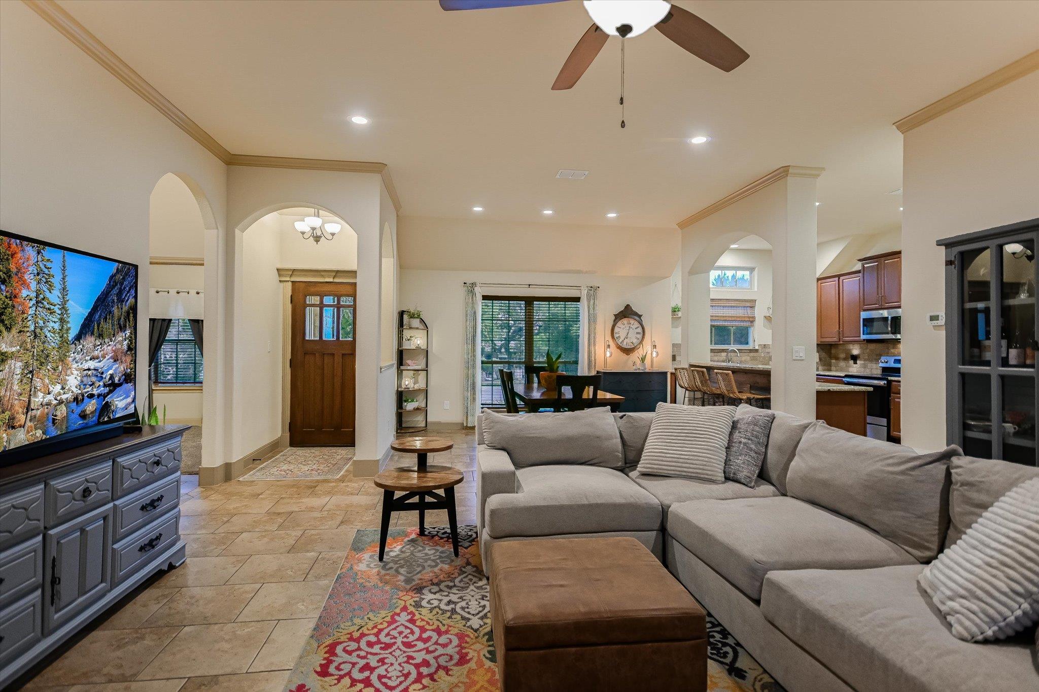 36 RIDGEWOOD CIR