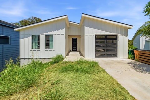 Photo of 5010 Baker ST, Austin, TX 78721 (MLS # 8675789)