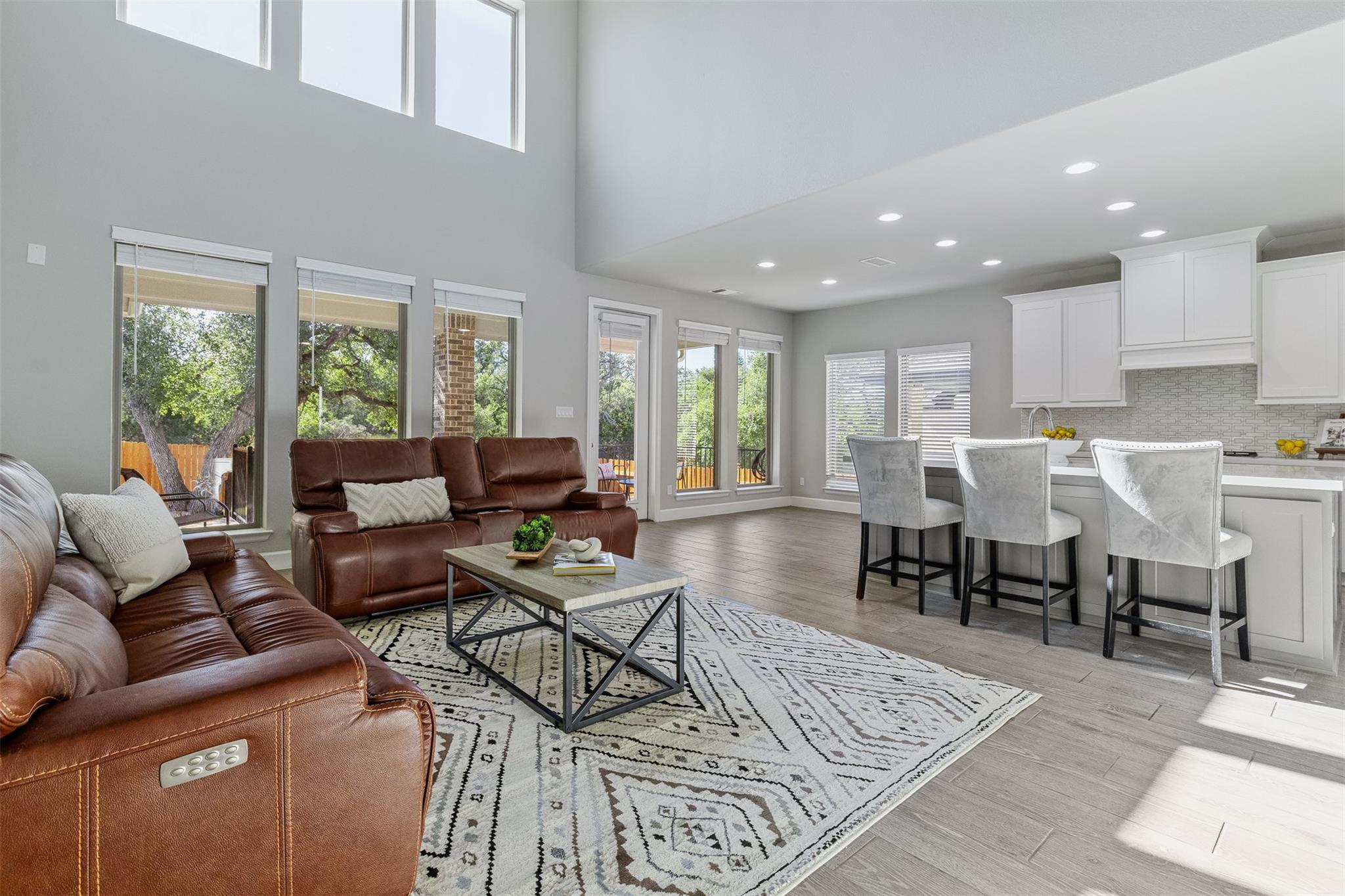 305 Terra Manor TRL