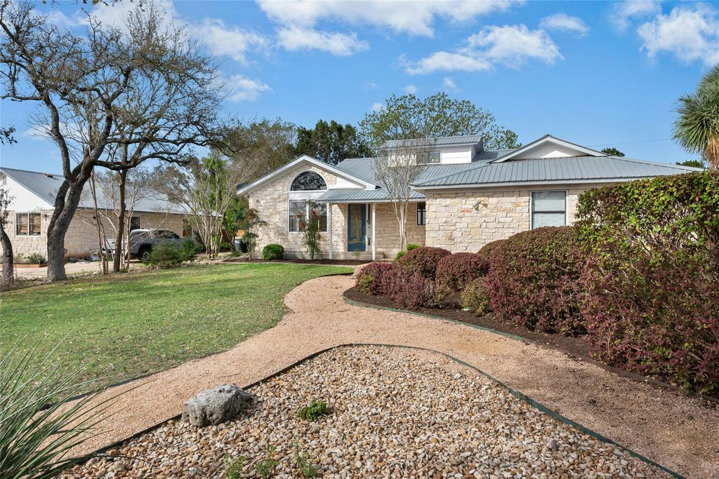 Photo of 140 Donna DR, Wimberley, TX 78676 (MLS # 9329654)