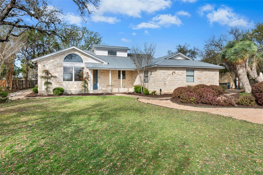 Photo of 140 Donna DR, Wimberley, TX 78676 (MLS # 9329654)