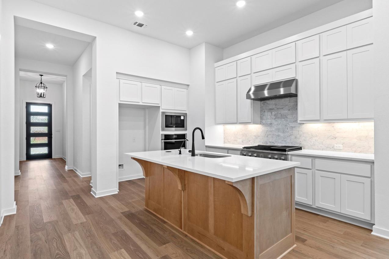 2113 Tobiano TRCE