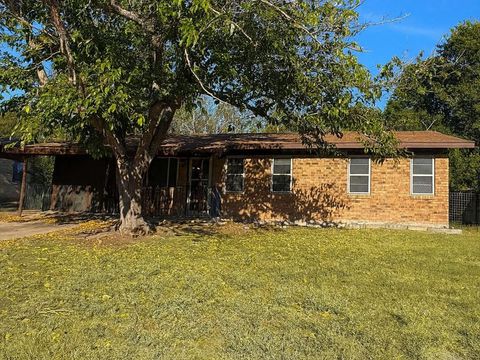 305 Highland DR Burnet TX 78611