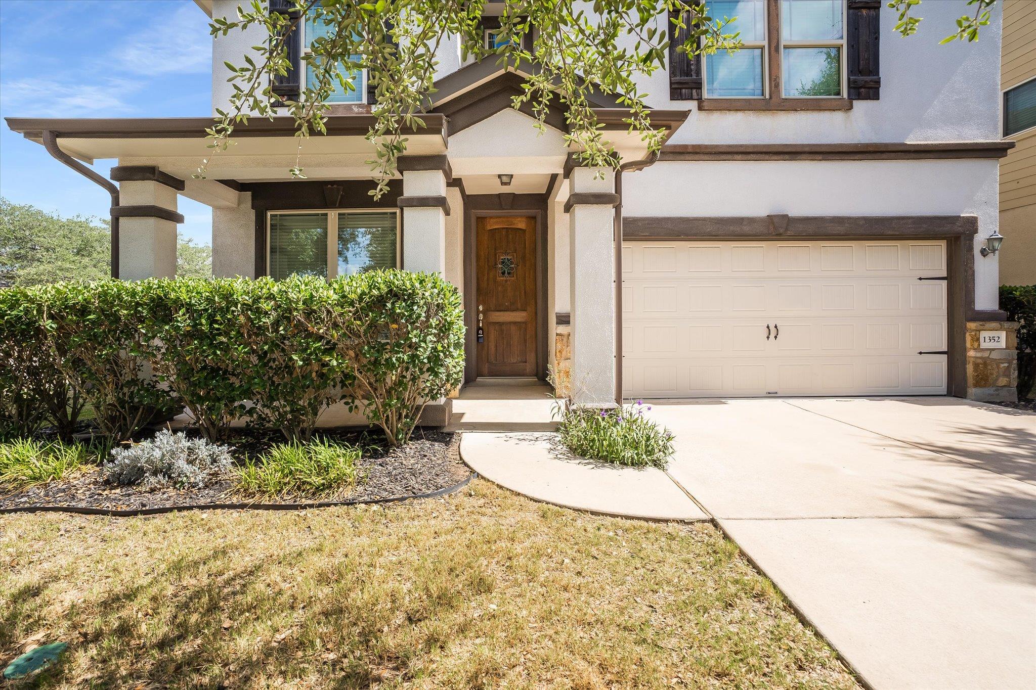1352 Clark Brothers DR